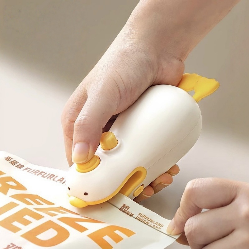 Snacks Food Usa - Cute Duck Rechargeable Handheld Sealer, ABS